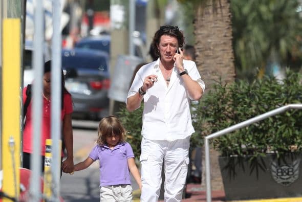 El ex matrimonio sigue peleando por la custodia de su hijo, Andrea Nicolás.