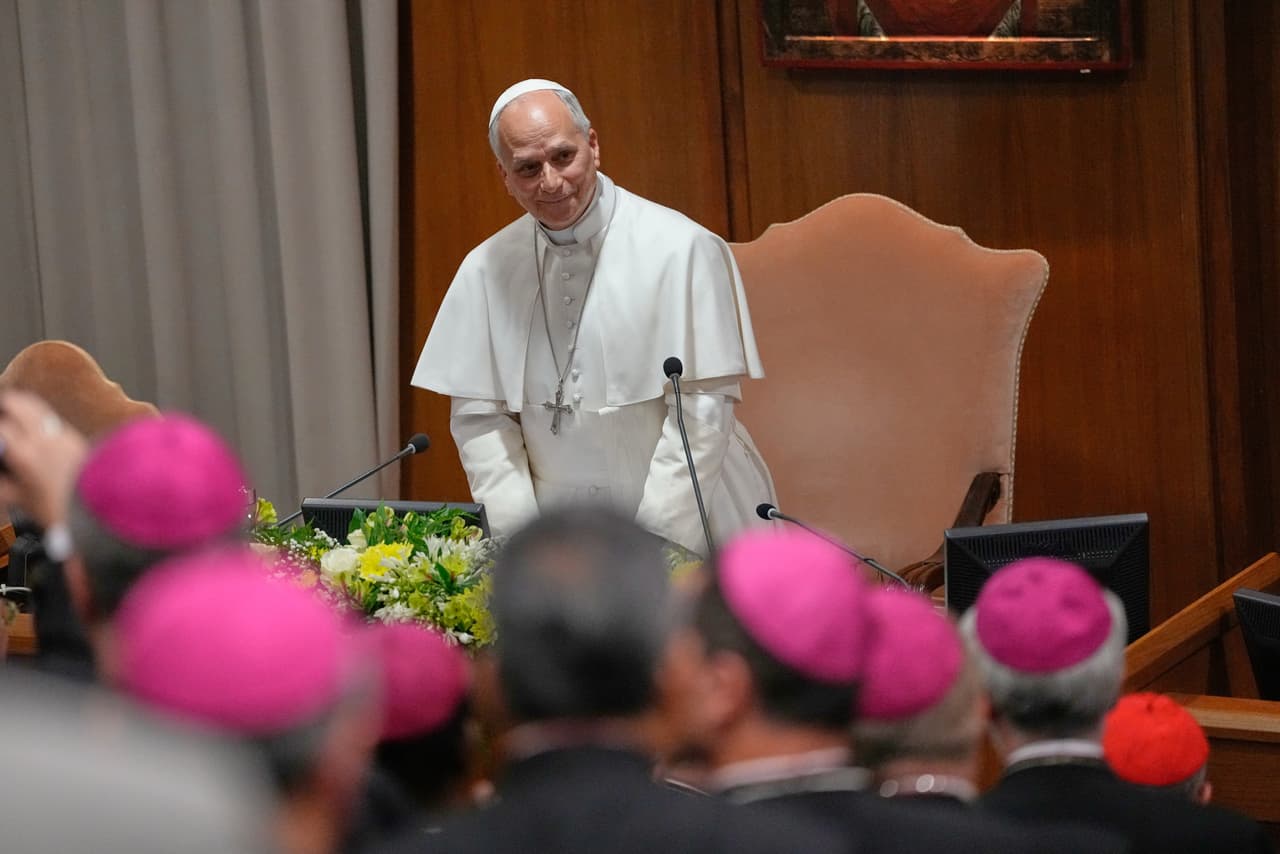 El papa León XIV pide “desarmar la IA” y advierte que “quien la controle impondrá su visión moral”