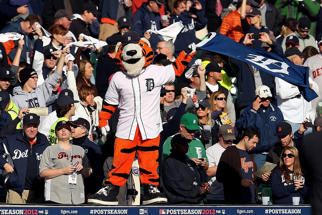 'Paws' es la tierna mascota de los Detroit Tigers.
