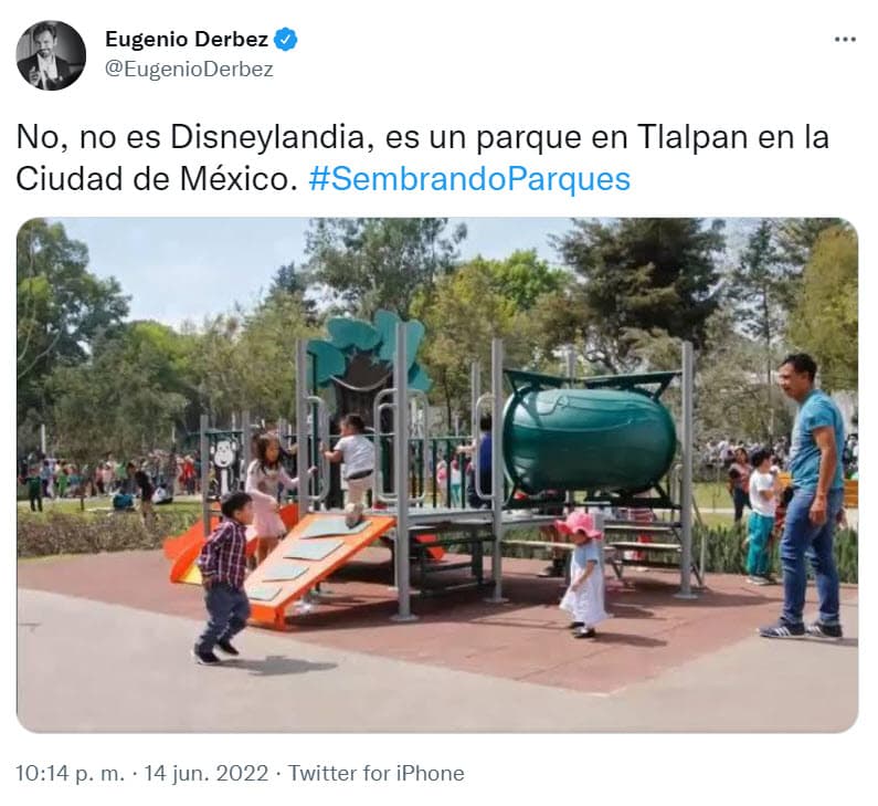 En un segundo tuit, el 
<a href="https://www.univision.com/famosos/eugenio-derbez-reacciona-al-pronunciado-escote-de-alessandra-rosaldo-quiere-que-se-tape-video">esposo de Alessandra Rosaldo</a> publicó esta fotografía de un parque con juegos infantiles, en donde menciona que "no es Disneylandia".
<br>