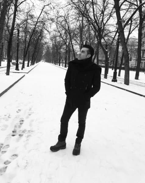 Algo tiene
<b><a href="http://www.univision.com/temas/adrian-uribe">Adrián Uribe</a></b> que vuelve locas a las mujeres más bellas del espectáculo, pues no hay quien se resista a este simpático actor.