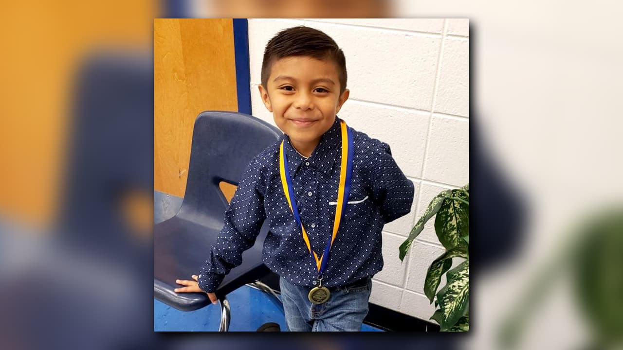 Gabriel González, de 7 años, murió luego que una bala perdida lo impactara en la cabeza mientras jugaba en su cuarto.