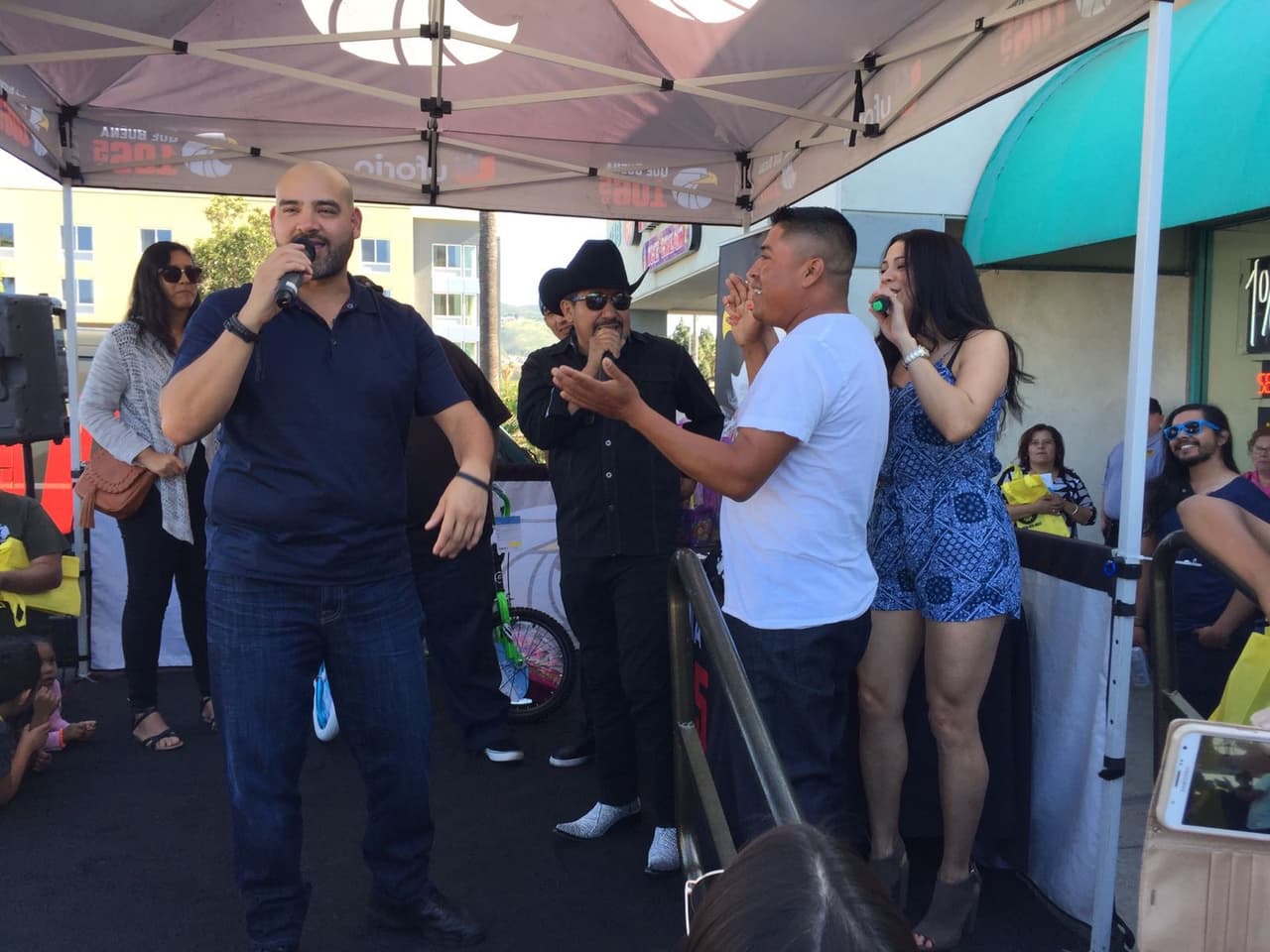 Raúl 'El Pelón', Carla Medrano y El Feo se enamoraron del cariño por parte de sus seguidores en San Diego.