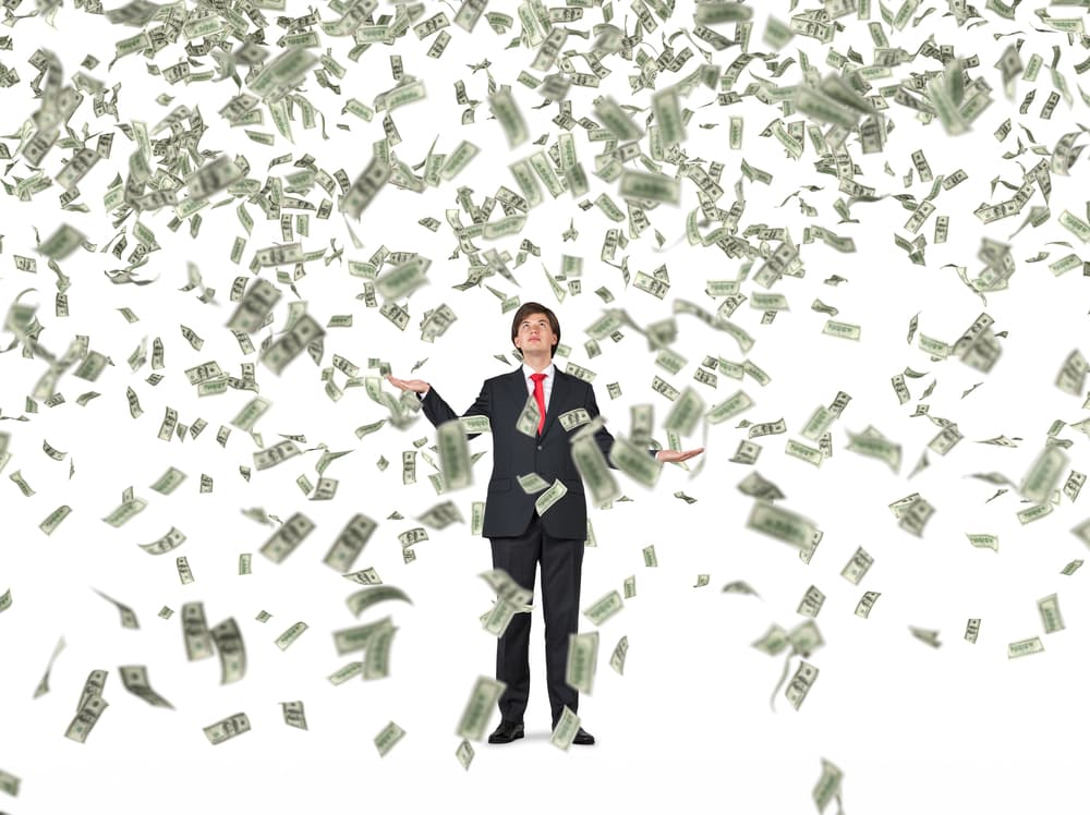 Las finanzas se abren, las compras son efectivas y tienes posibilidades económicas increíbles, sobre todo, después del eclipse que pondrá a tope tus intuiciones que te van a indicar a dónde debes ir a partir de la última semana del mes cuando Mercurio esté retrógrado y necesites hacer las cosas bien sin precipitarse.
<br>