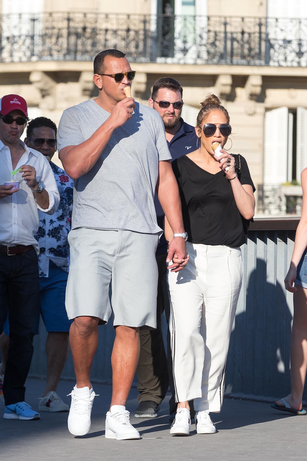 Se ven tan cómodos que hasta podrían interpretar 'Valió la pena', el éxito de Marc Anthony, exmarido de Jennifer López.