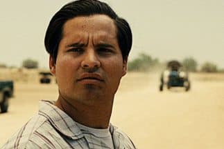 El actor Michael Pe;a interpreta el papel de César Chávez en la película dirigida por el cineasta mexicano Diego Luna. (Foto de Pantelion Films).