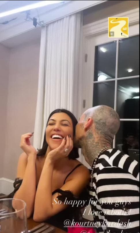 Comentó que el hecho de no compartir un casa, no significa que Travis no tenga románticos detalles con ella. Tras años de amistad, nueve meses de noviazgo y seis de matrimonio, el músico conoce muy bien sus gustos.