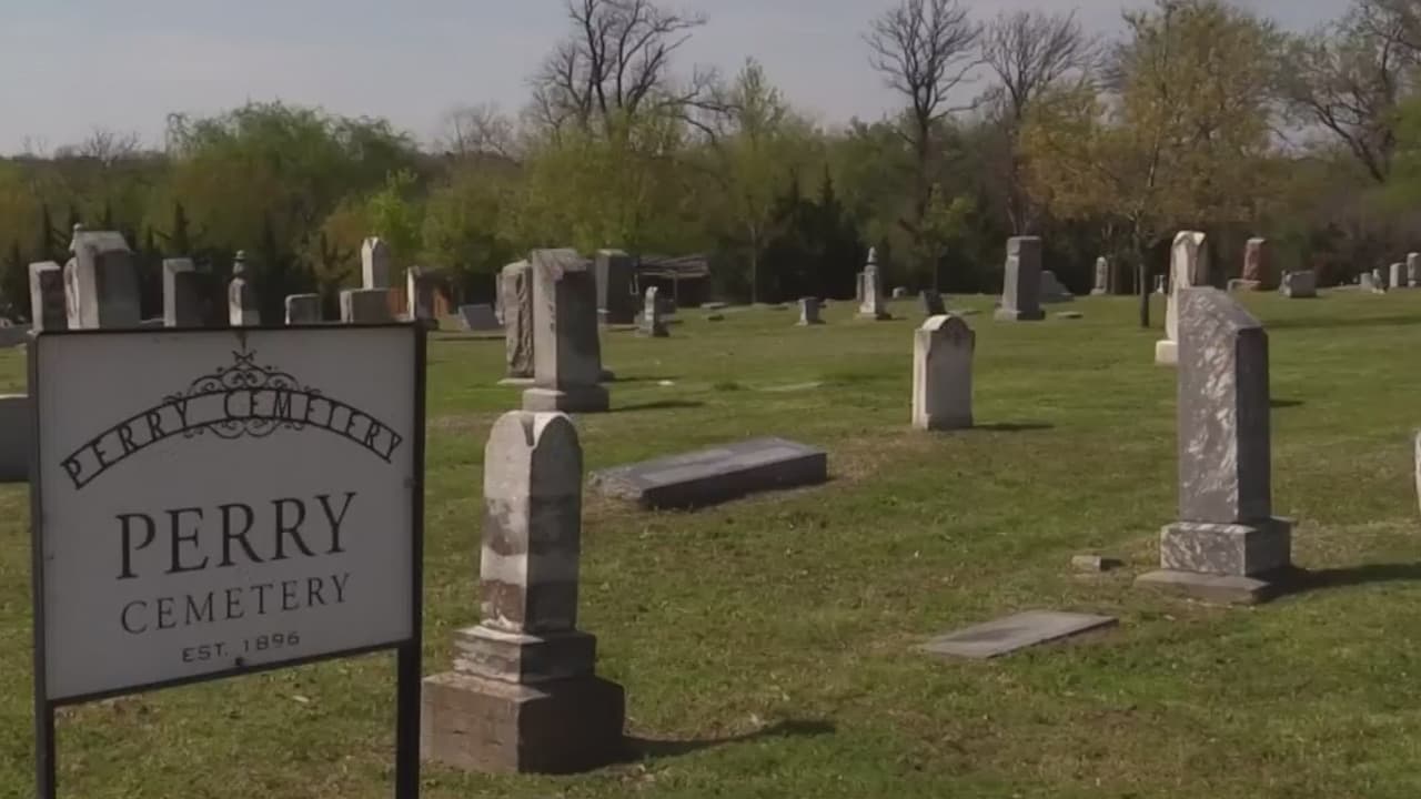 Hallan el cadáver de una niña recién nacida en una maceta del cementerio Perry