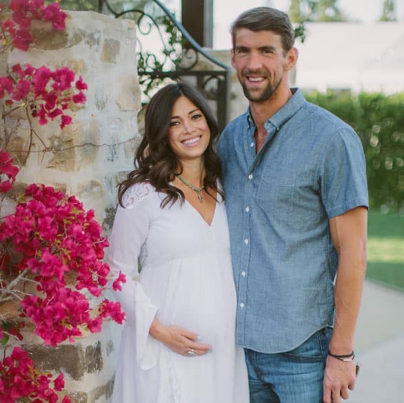 Michael Phelps con su pareja, Nicole Michelle Johnson, los últimos días de su embarazo.