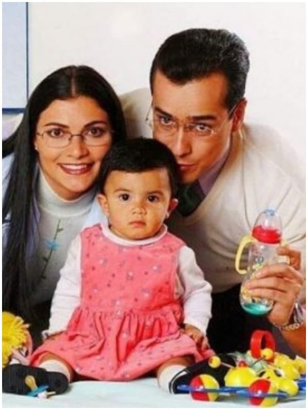 La llegada de Paula Yepes a 'Ecomoda' fue posible gracias a Julio César Herrera, quien personificó a Freddy Stewart Contreras. Él fue el encargado de acercarse a Oscar Yepes, el papá de Paula, para recomendarle que la inscribiera al casting.