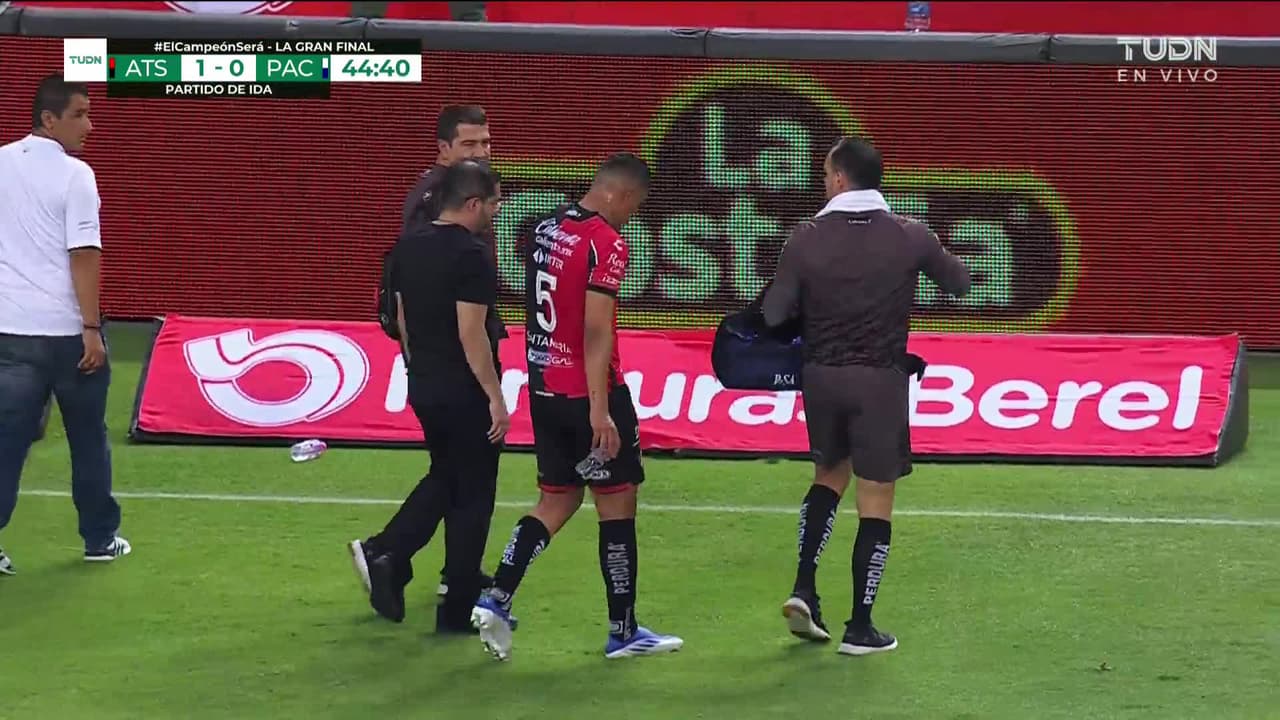 ¡TIRO ATAJADO! disparo por Kevin Álvarez.