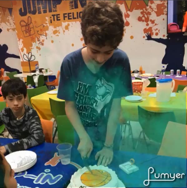 "Hoy es un gran día", es el texto que acompaña esta otra imagen de la fiesta.