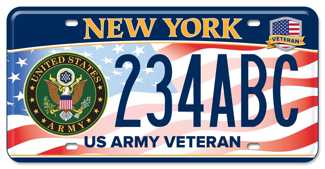 1.- La lámina más solicitada es la de veterano del Ejercito. Según el DMV se vendieron 
<b>1,673 placas con este diseño en el 2024</b>. 
<br>
<br>En total, Nueva York ofrece más de 50 personalizaciones relacionadas con el ejército.
<br>