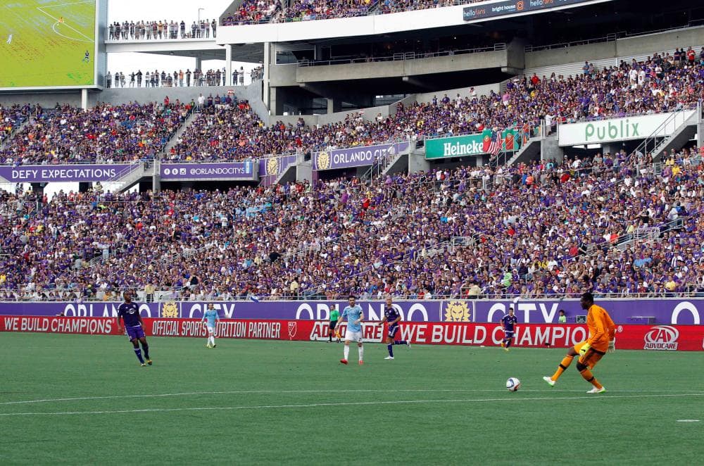 Por primera vez en su corta historia hasta la fecha, el Partido de las Estrellas cambió de lugar y de formato, jugándose en el Citrus Bowl en Orlando, Florida y enfrentando a las estrellas nacidas en Estados Unidos ante estrellas internacionales de la liga.