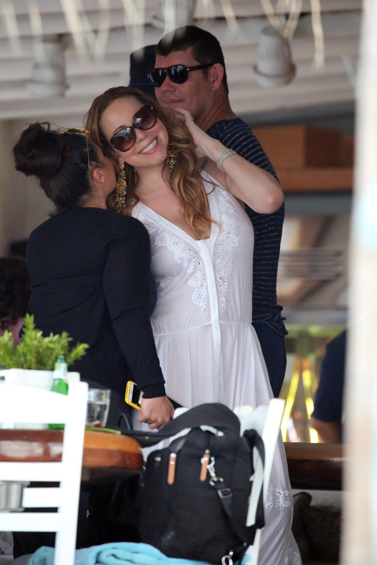 Mariah luce feliz y muy enamorada.