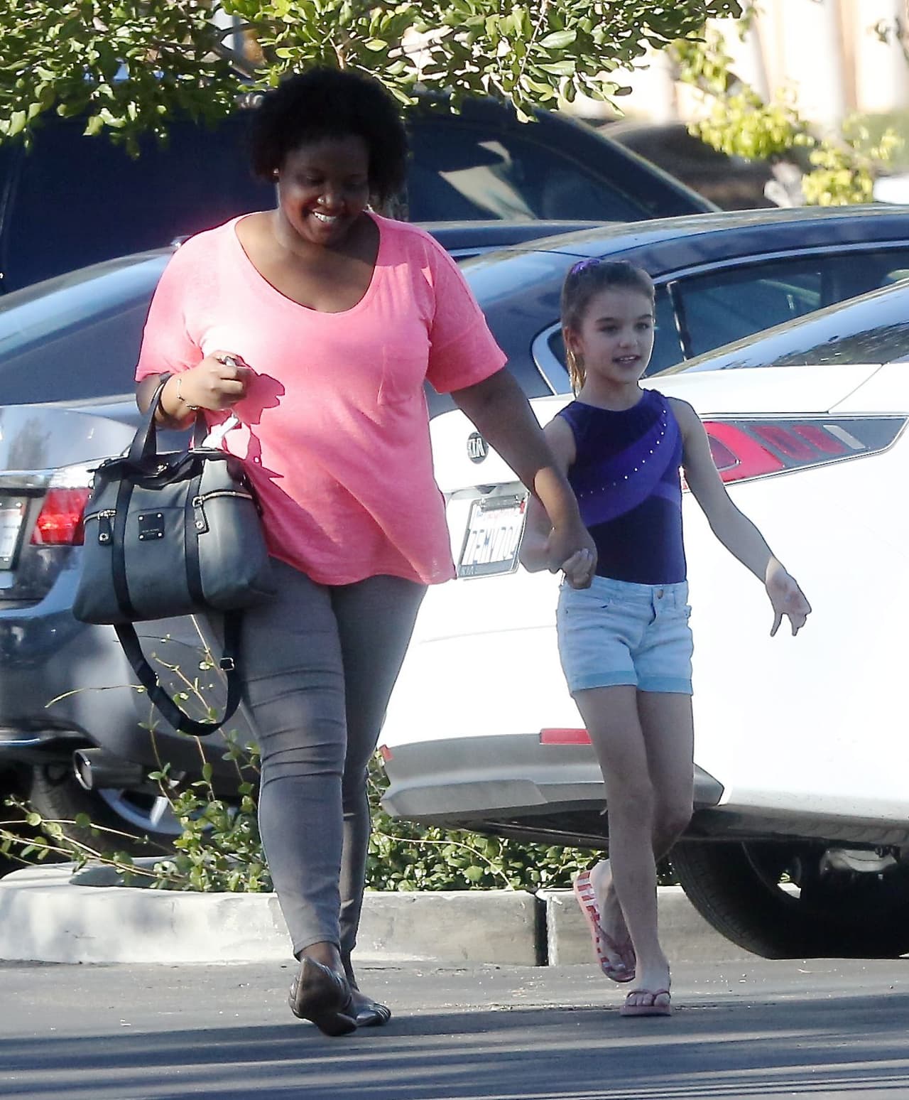 Su nana fue la encargada de acompañarla, todo el tiempo estuvo tomada de su mano.