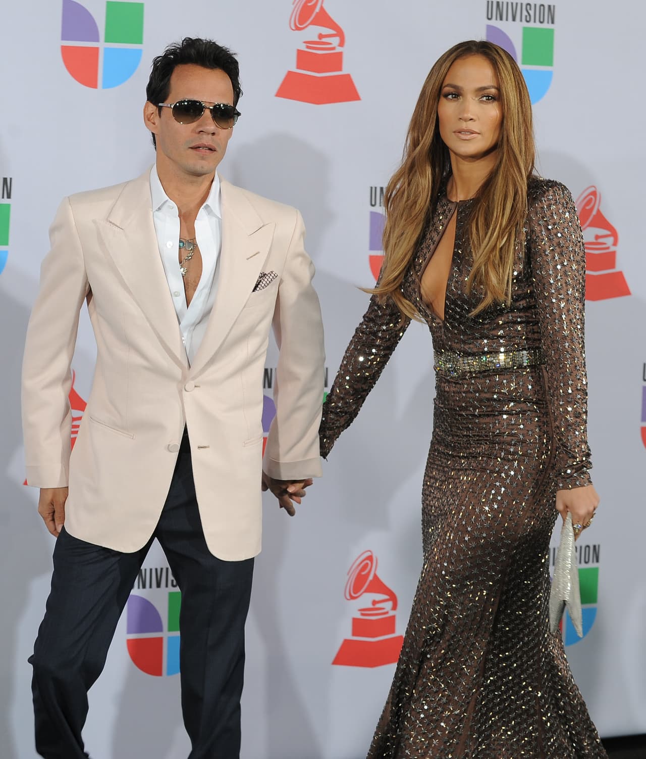 Marc y JLo lucieron impecables, tomados de la mano levantaron suspiros de todos aquellos que adoraban a esta parejita.