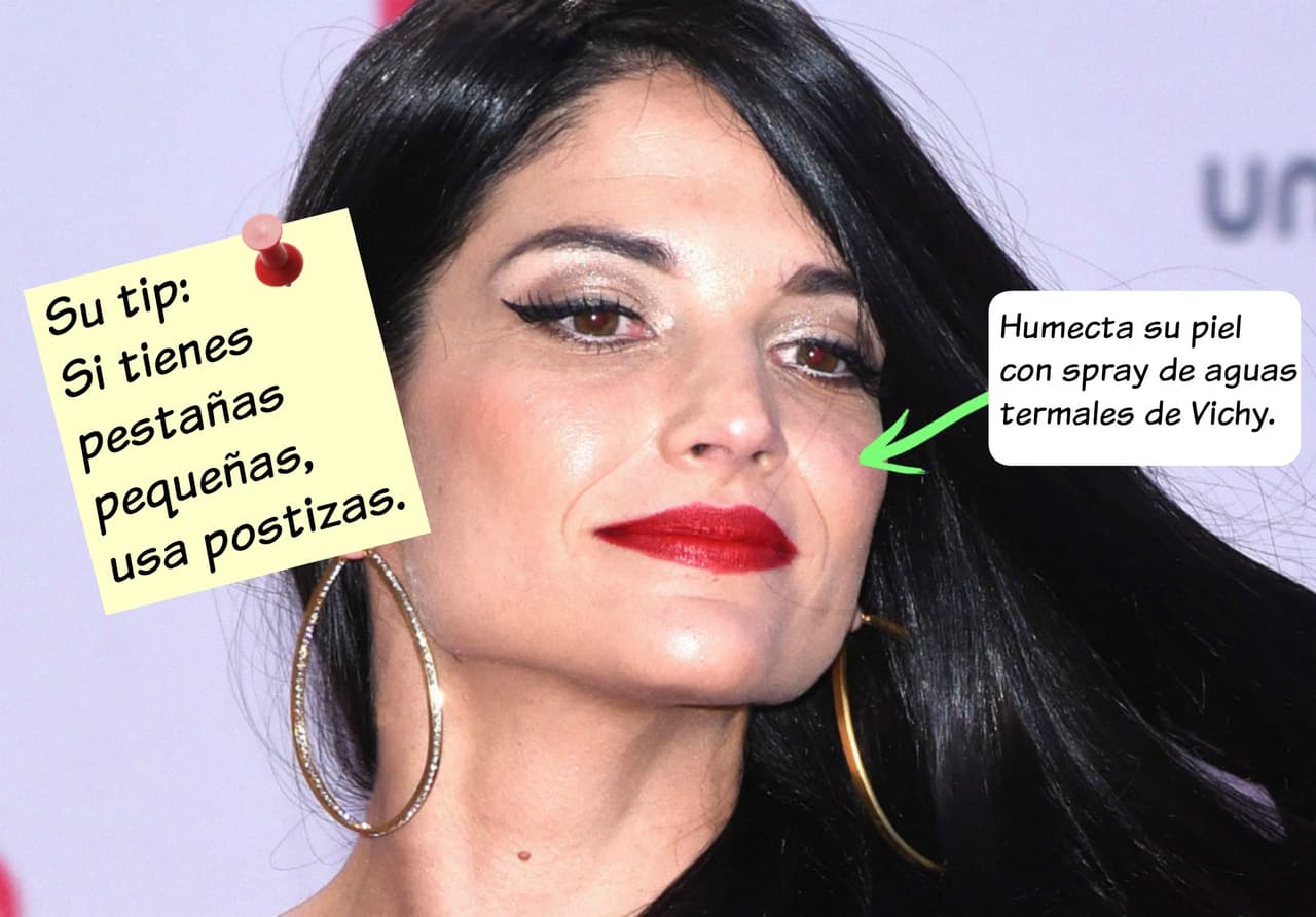 Natalia Jiménez iba de negro, así que en su maquillaje apostó por un delineado cargado en los ojos y labios de carmín fuerte.