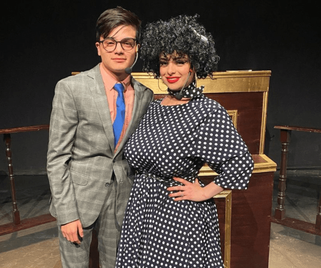 A su corta edad, Omar Isfel está decidido a seguir los pasos de su famosa madre al incursionar en el teatro. Actualmente comparten el escenario en la puesta en escena ‘Adictos al teatro’. 
<br>