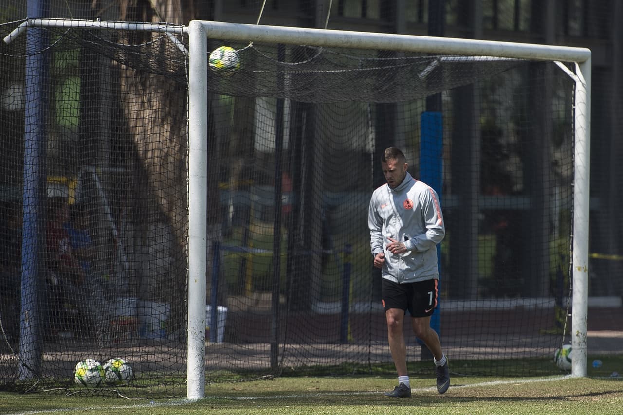 El goleador, que llegó con muchas expectativas por ser una fiera en los arcos rivales, apenas ha tenido actividad y vive duros momentos.