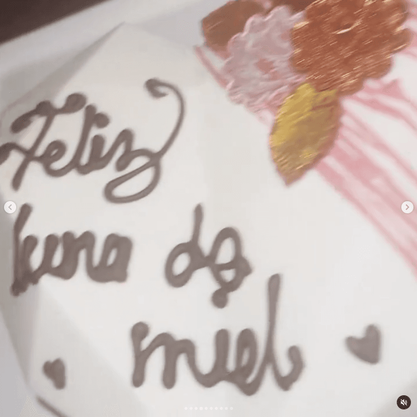 La actriz de 'Fuego ardiente' ha compartido algunos momentos de su luna de miel con su público y sorprendió al revelar que 
<b>atrevesó una situación desafortunada en sus primeros días de casada</b>.