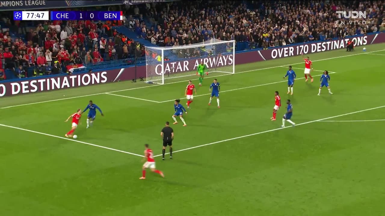 ¡TIRO ATAJADO! disparo por Estêvão.