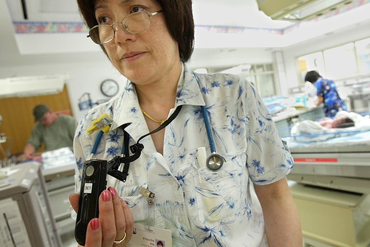 En el puesto 18 se encuentra el Hospital El Camino, ubicado en 2500 Grant Rd, Mountain View, CA 94040.
<br>
<br>−Puntaje: 75.3.
<br>−Número de camas: 443.
<br>−Especialidades: anestesiología, cardiología, diabetes, gastroenterología, cirugía general y visceral, ginecología, neurología, cuidados paliativos, pediatría, neumología, oncología radioterápica, traumatología y urología.