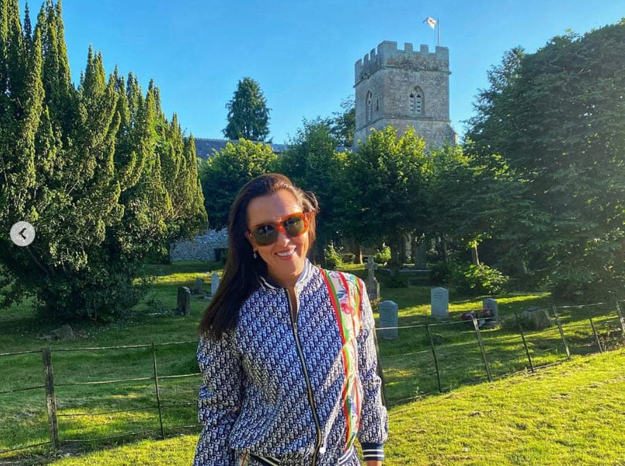 El templo fue restaurado por William Butterfield entre 1847 a 1849 y la torre tiene un anillo de cinco campanas, según la página web 
<b><a href="http://www.osahg.org.uk/" target="_blank">Ogbourne St Andrew Parish History Group. </a></b>
<br>