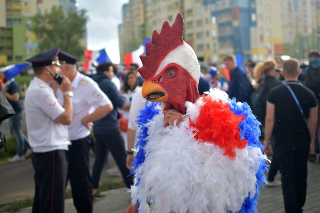 El colorido y los atuendos demostraron la alegría de los fanáticos en medio del duelo de cuartos de final entre Uruguay y Francia, en la lucha por un cupo a la semifinal del Mundial de Rusia 2018.