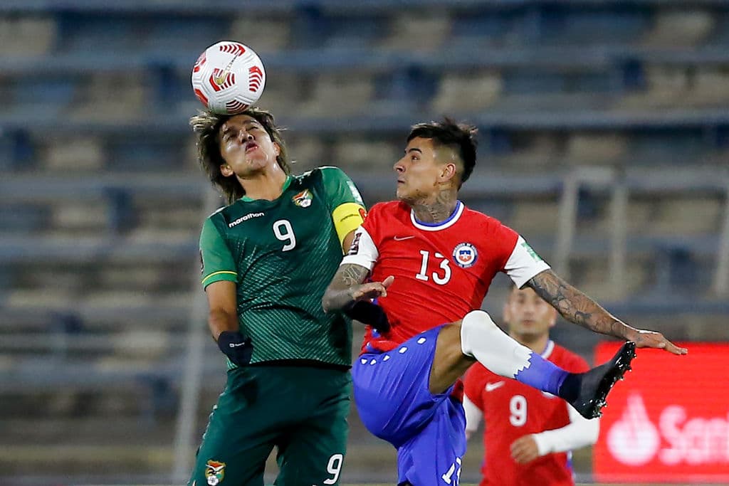 Chile regala un penal al minuto 82 y el goleador de Bolivia Marcelo Moreno no los perdona y pone el 1-1 definitivo.