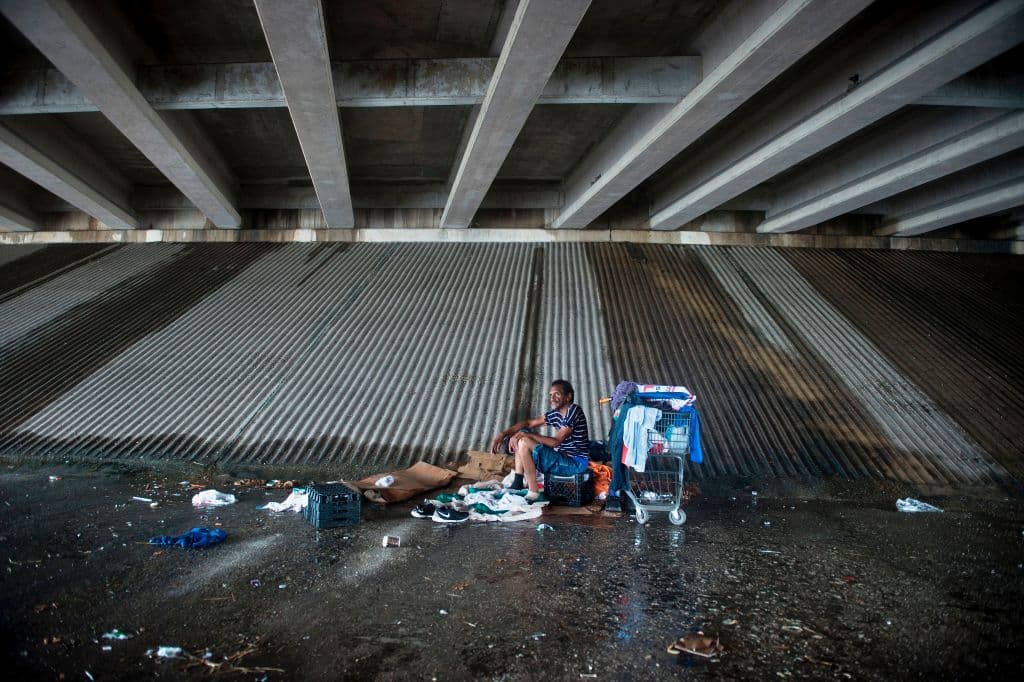 <b>Reducción de las personas sin hogar: </b>La administración de Turner ha implementado estrategias efectivas para abordar el problema de las personas sin hogar en la ciudad. Gracias a estas medidas, se ha logrado reducir significativamente el número de personas en situación de calle, brindándoles apoyo y oportunidades para reintegrarse a la sociedad.