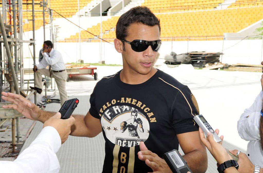 Otro empresario que se suma al historial amoroso de Belinda es
<b>Saymon Díaz</b>.