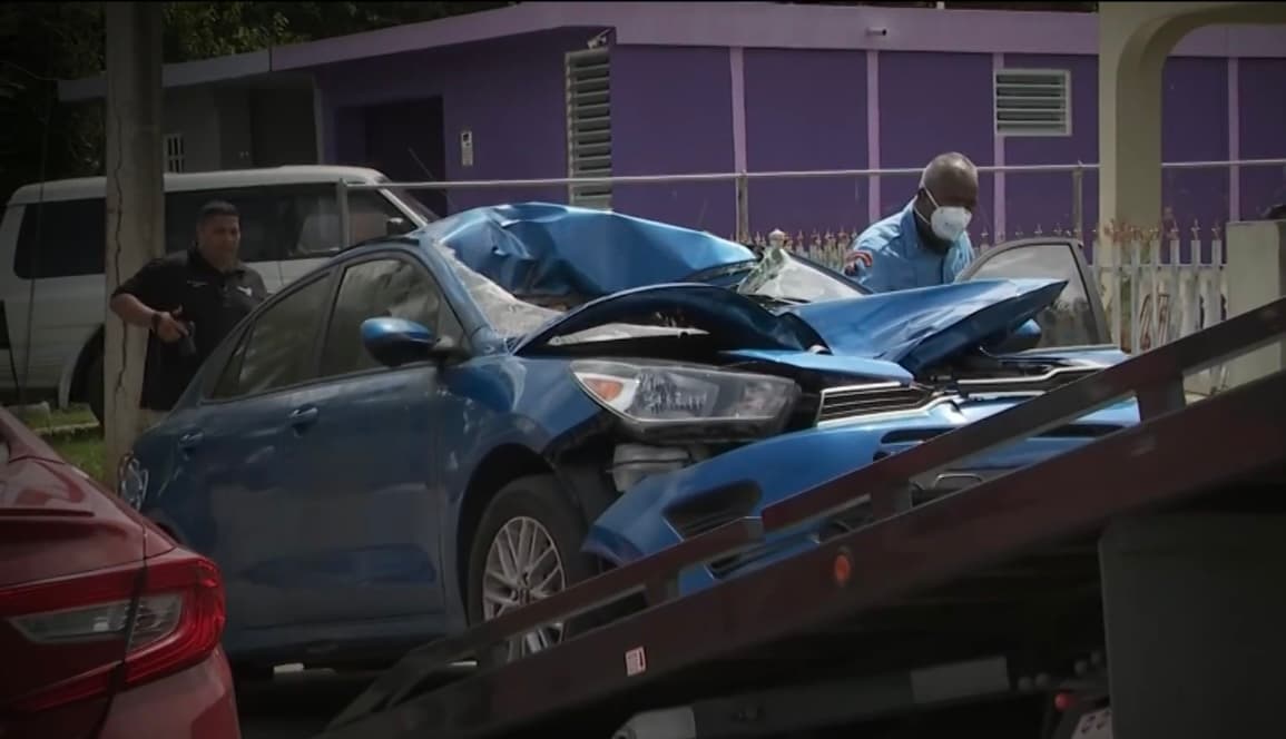 Cuando Julio Edwin Jiménez Rosario, en un alarmante estado de ebriedad, atropelló de frente a aquel hombre de 62 años que cruzaba la carretera iba tan rápido que lo partió a la mitad y se llevó su torso sobre el parabrisas roto. 
<br>