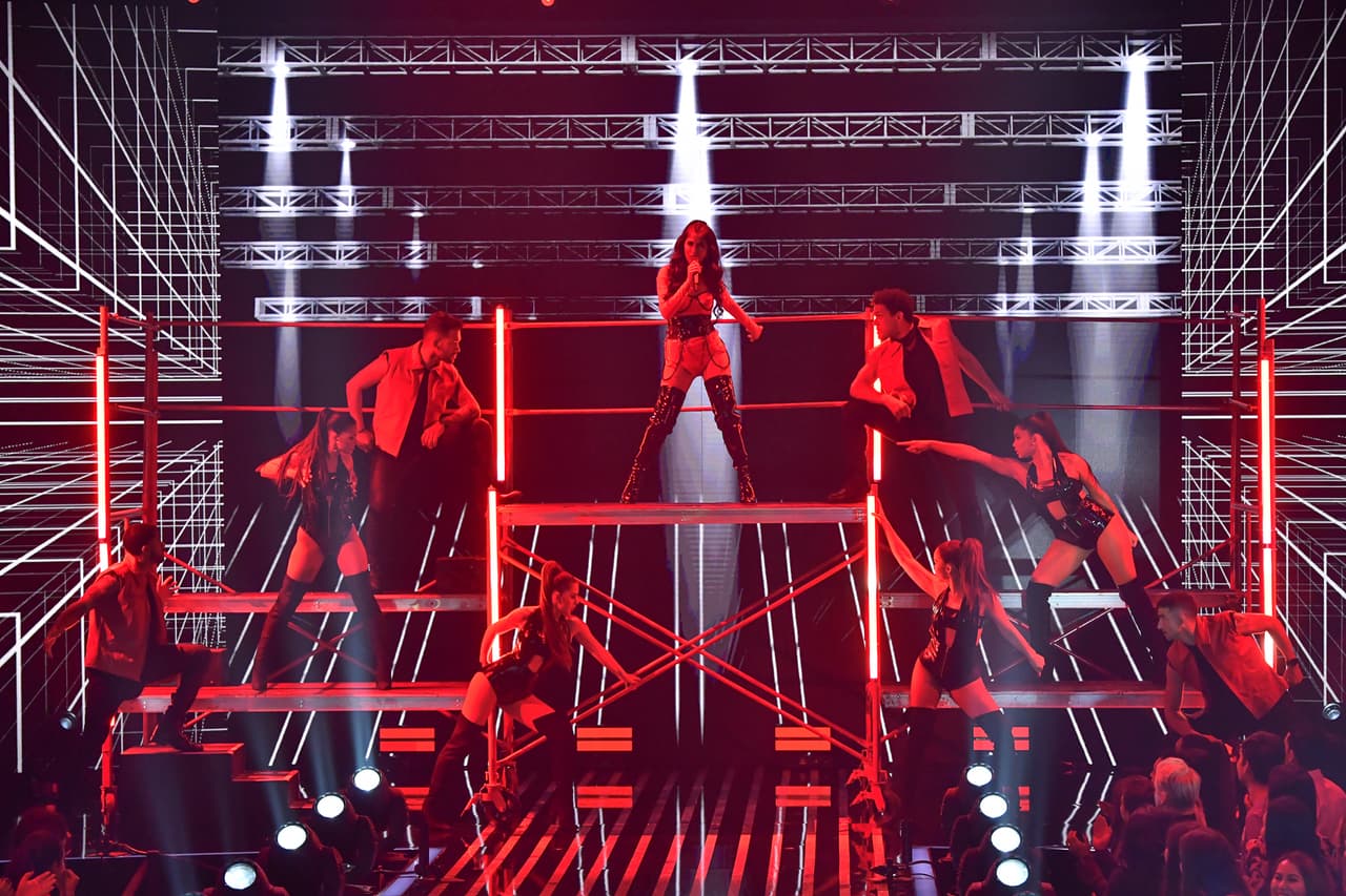 En la Gran Final, Navil, como hicieron las otras finalistas, se enfrentó en duelo dentro del reto: ¿Quién la cantó mejor?