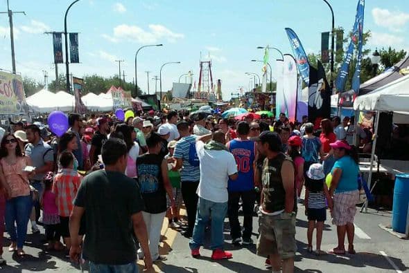 Hay música, diversión, juegos mecánicos y rica comida así como información útil para la comunidad. El festival termina mañana domingo. No te lo pierdas. Te esperamos.