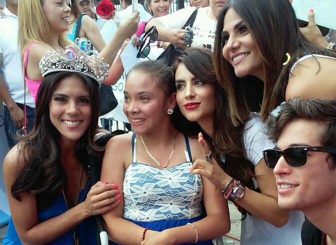 También se encontraba Jessica Cediel de "Sal y Pimienta", Francisca Lachapel de "Despierta América" y Natalia Cruz de "Primer Impacto" que deslumbraron con su belleza y simpatía.