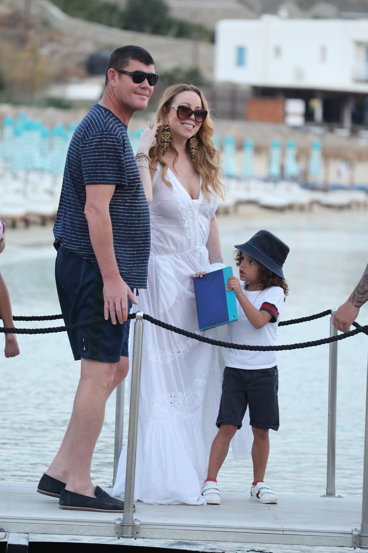 Una fuente cercana a la pareja afirmó que Mariah no accedió a tener sexo con él antes del matrimonio.