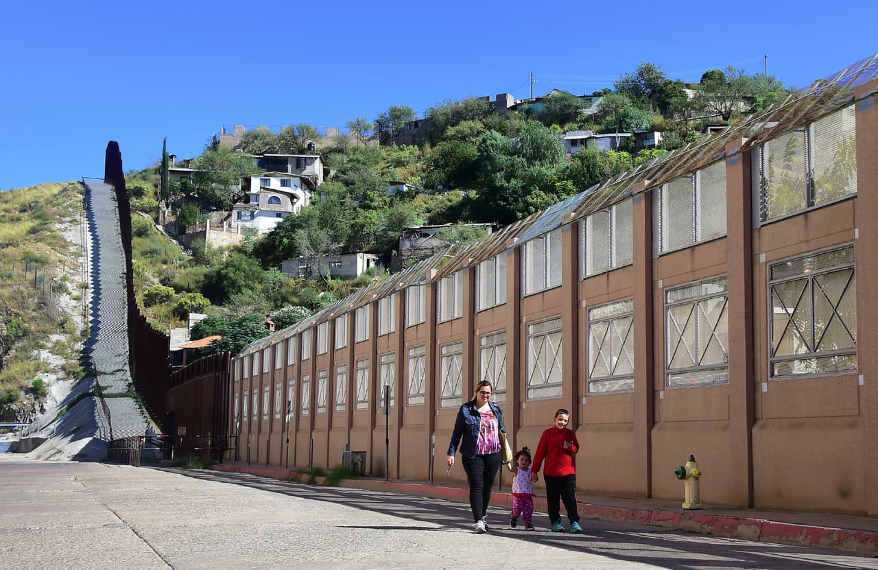 El muro fronterizo en Arizona