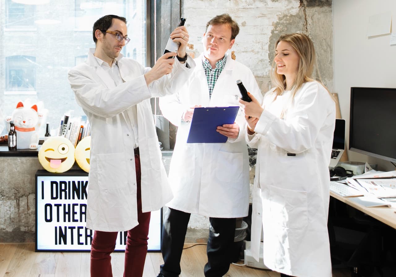 ¿A qué sabe una cerveza hecha con inteligencia artificial? 