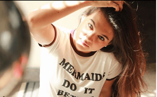 Romina tiene un estilo muy parecido al de su madre, pues también luce una larga y hermosa cabellera.