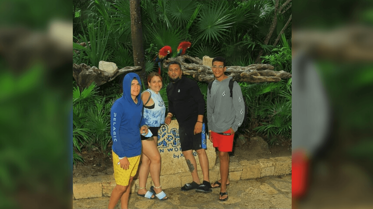 La familia de los jóvenes afirmó a Univision Puerto Rico que ellos son trabajadores y buenas personas.
<br>