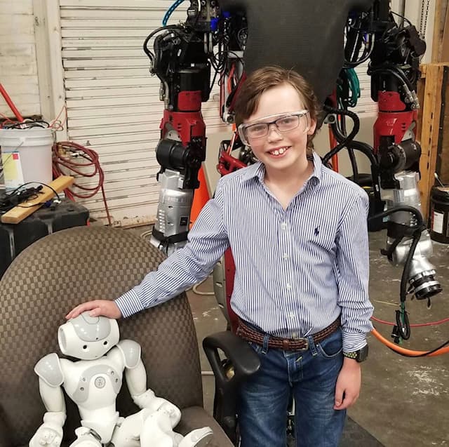 En julio de 2020, Mike Wimmer completó un programa de verano en el destacado Instituto de Tecnología de Massachusets (MIT) logrando un tercer puesto con su proyecto final.