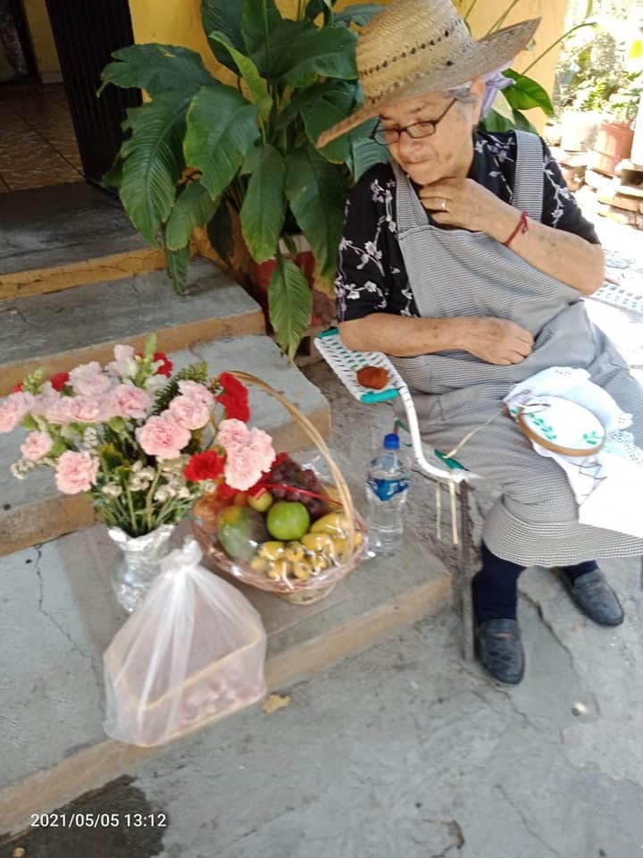 Jackie Pimentel nos comparte la foto de su mamá Teresa quien vive en Michoacán México.