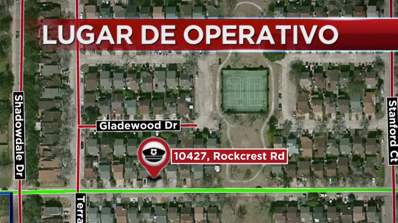 Las autoridades indicaron que el reporte de un familiar de las víctimas los llevó a la residencia ubicada en el 10427 de Rockcrest Road.