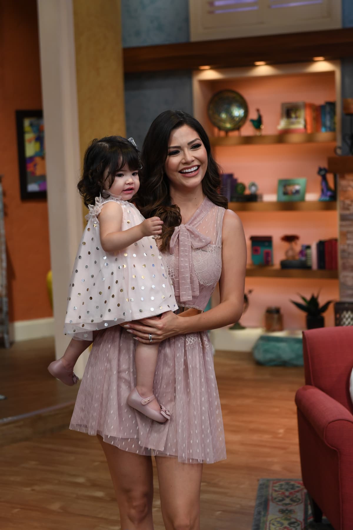 A Giulietta le encantan las cámaras y estaba feliz de poder acompañar a su mami al trabajo.