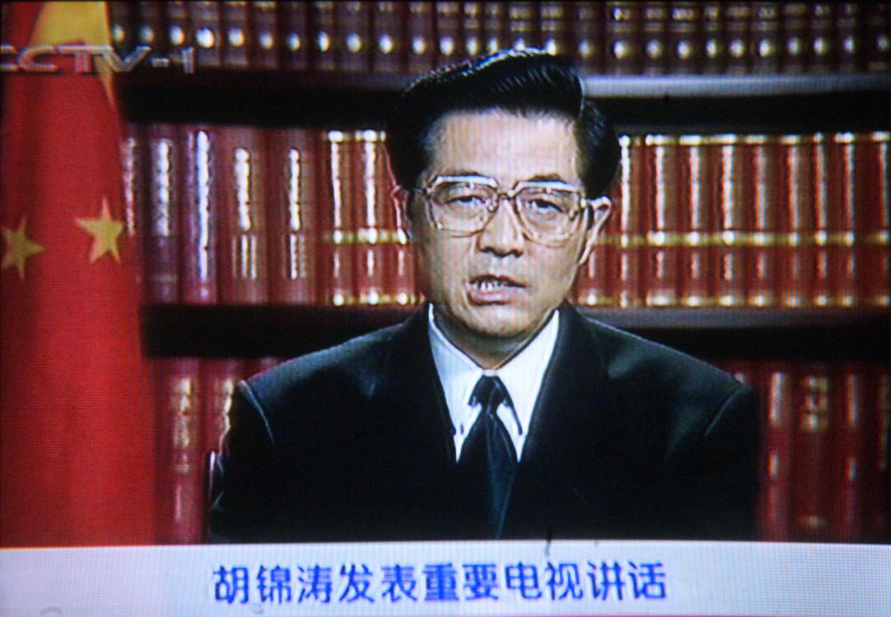 <b>1999, un bombardeo erróneo. </b>Aviones de la OTAN bombardea la embajada china en Belgrado por error matando a tres ciudadanos chinos en una ofensiva contra las fuerzas serbias que ocuparon la provincia de Kosovo en mayo de aquel año. Las relaciones se ven sacudidas: China acusa a EEUU y a la OTAN de acciones intencionales, mientras que EEUU pide disculpas y asegura que se trató de un error de inteligencia.