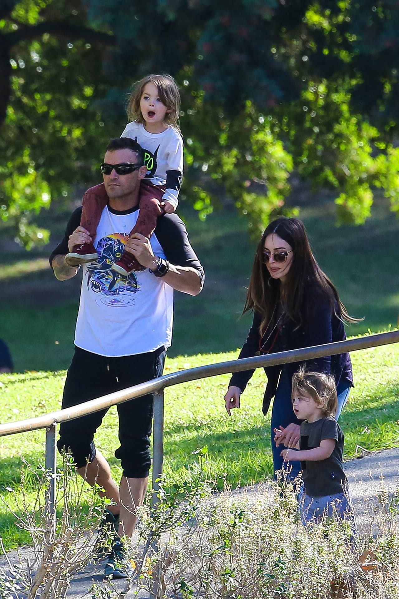 En todo momento la familia caminó a la par.
