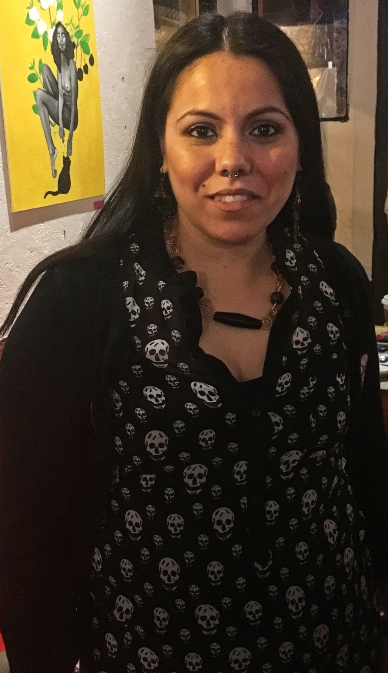 Tlanez Xochitl es dueña de Ollin Papalotl y hace joyería para danzantes aztecas.