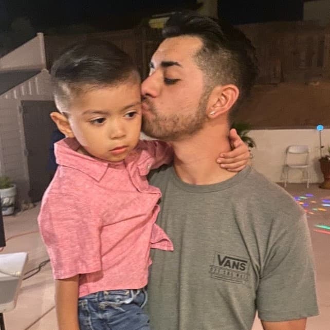 Miguel Ángel Cortes y su hijo.