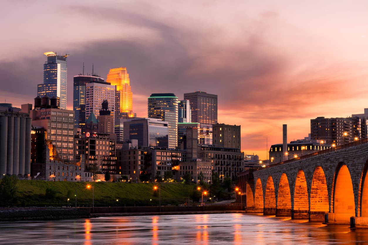 <b>Minneapolis |</b> Los alquileres han subido -2.8% anual hasta mayo. Ahora los propietarios piden $1,776.